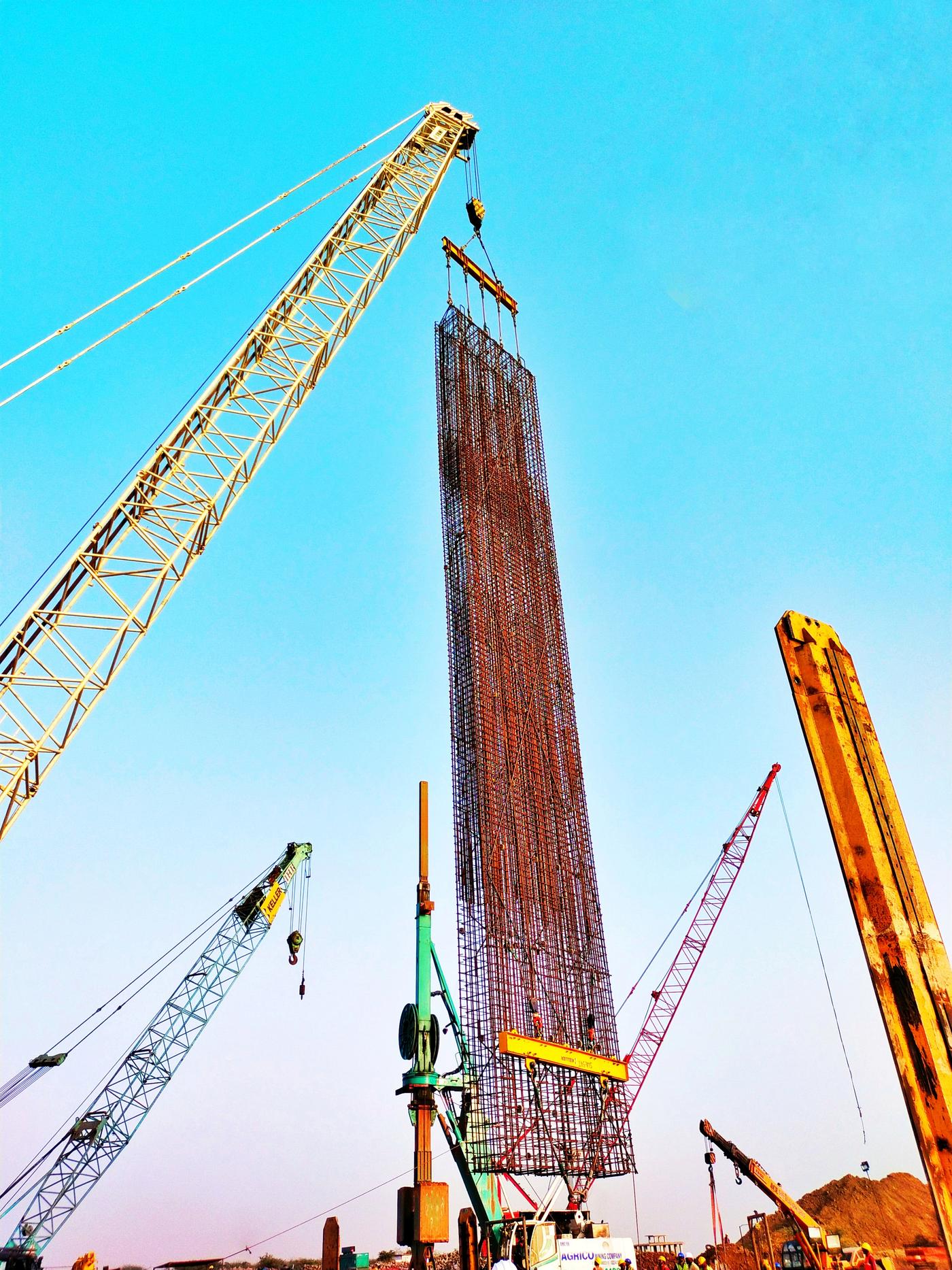 D-wall construction in Dahej