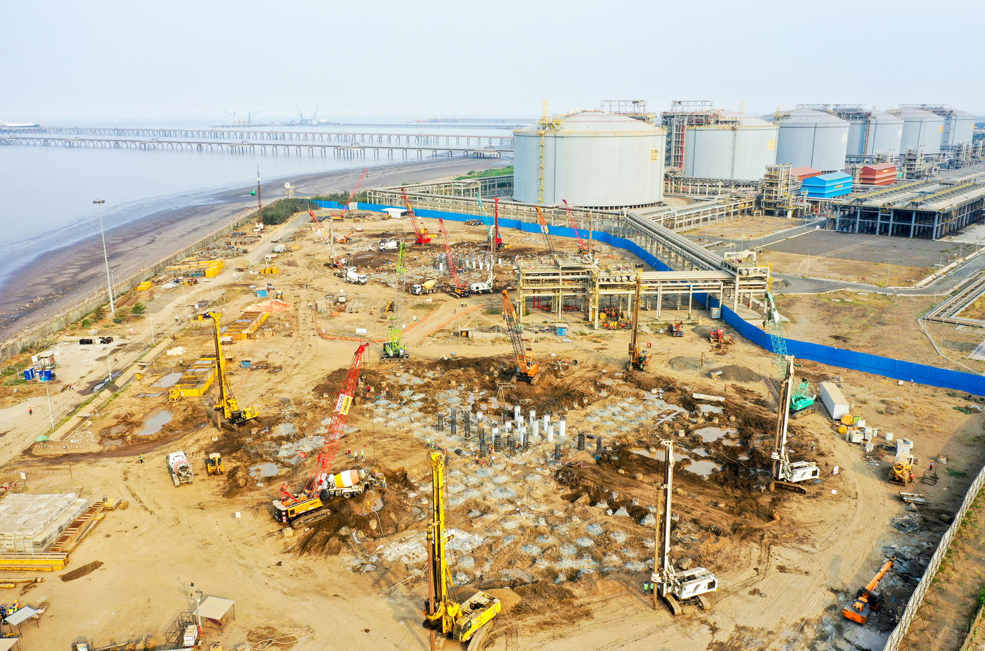 Constructing foundations for a storage tank