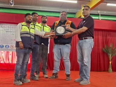 From left to right: Mr. Shiv Kumar (Site Engineer), Mr. Sudhir Kumar (HSE Team), Mr. Kuldeep Singh (Assistant Production Manager), and Mr. Kushak Pathania (Senior Site Manager) receiving the award from Mr. Gaurav Shukla (Deputy General Manager, Adani Team).